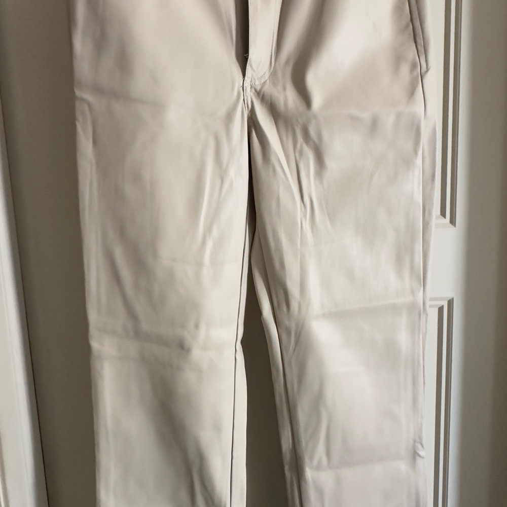 Chic Women's Cream Pantsuit